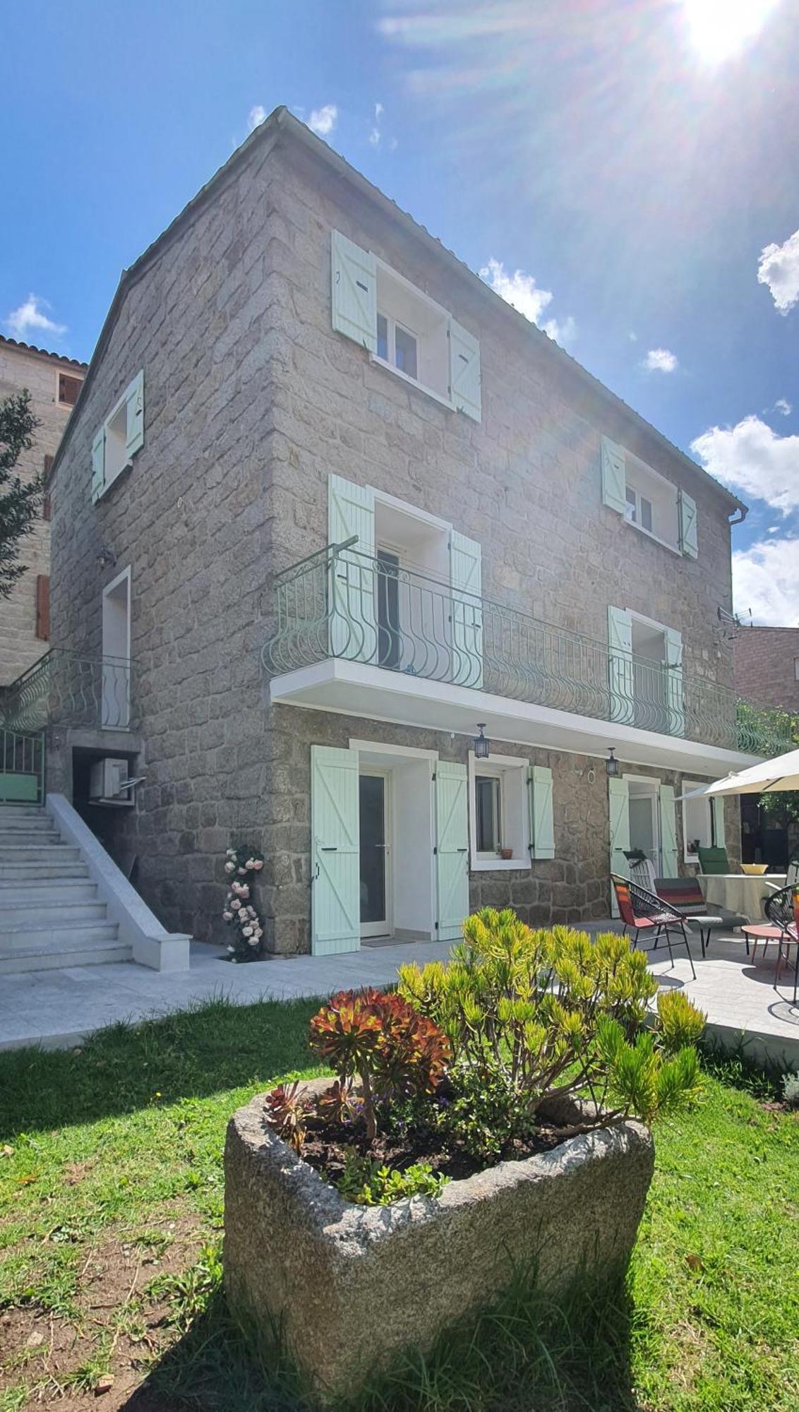 Charmant Appartement En Rez De Jardin Sartène Kültér fotó